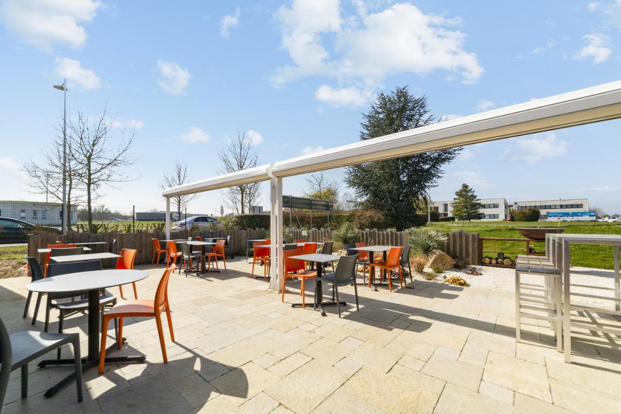 Campanile Chartres Hotel Exterior photo